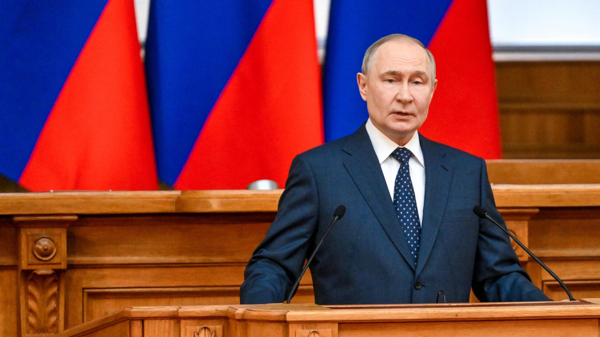 Президент Владимир Путин встретился с Советом законодателей при Федеральном Собрании - РИА Новости, 1920, 04.05.2025